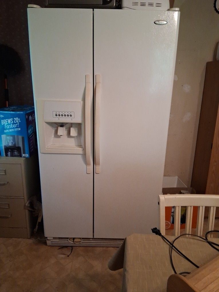 Whirlpool Refrigerator 