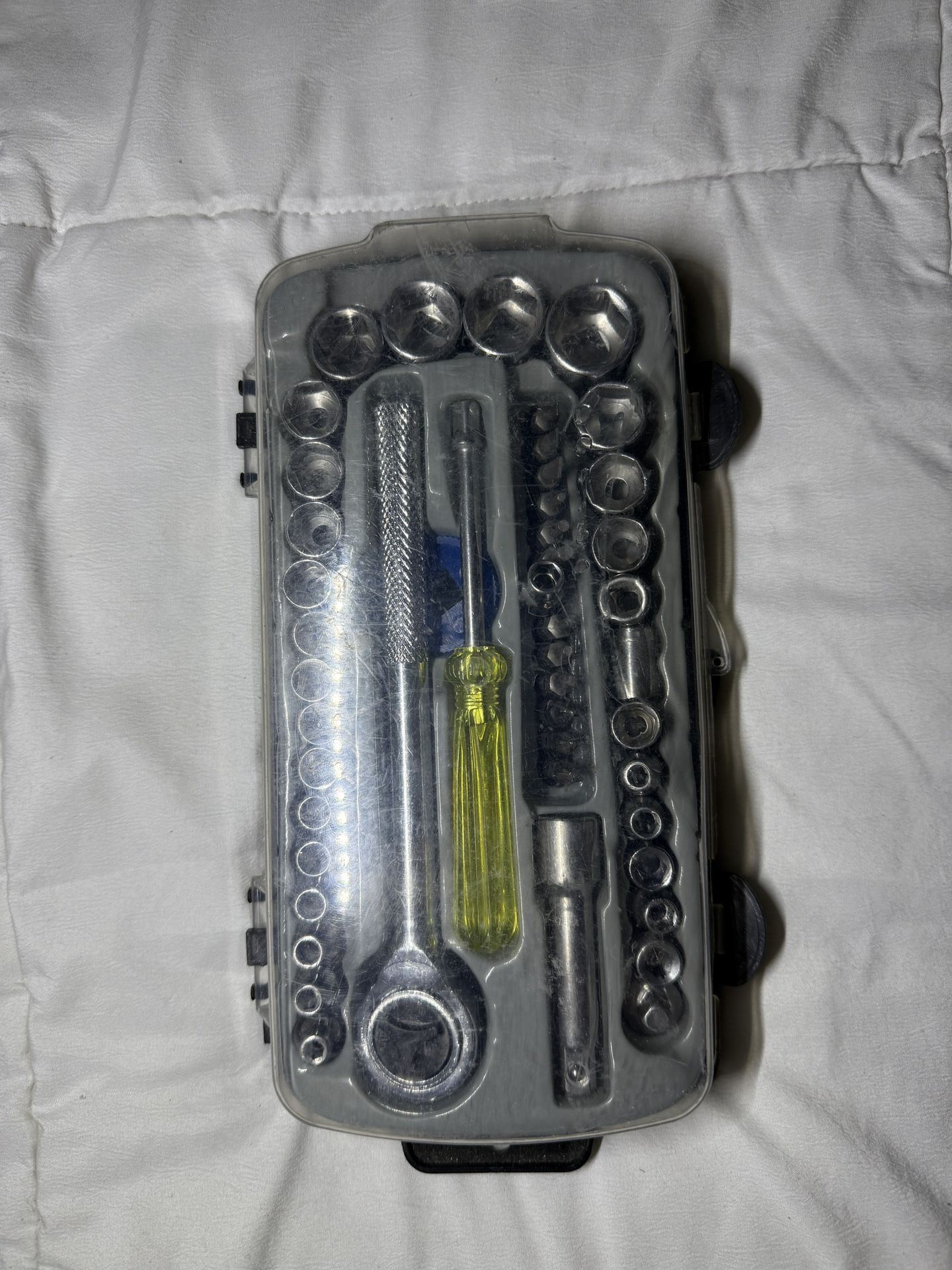 Living solutions 50 piece socket and tool set