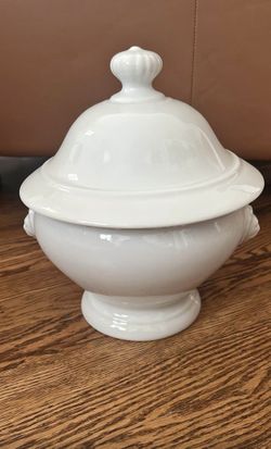APILCO France- Lions Head Tureen