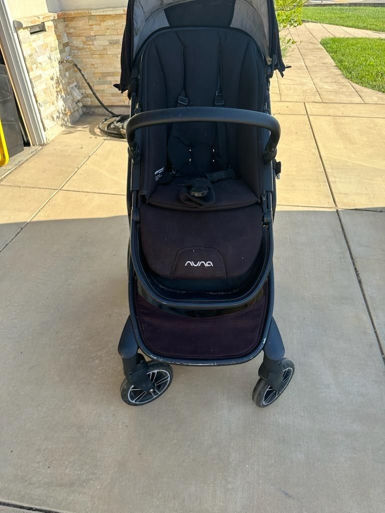 Nuna Demi Grow Stroller