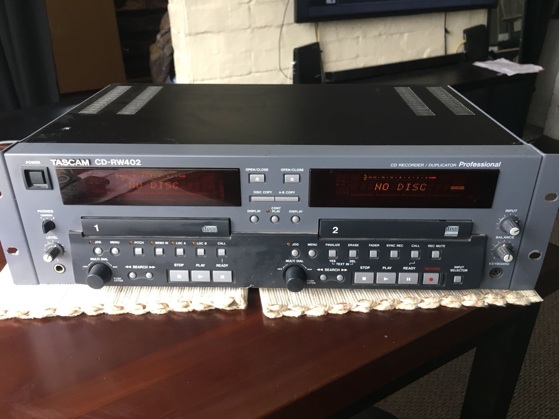Tascam CD-RW402 CD Recorder/Duplicator
