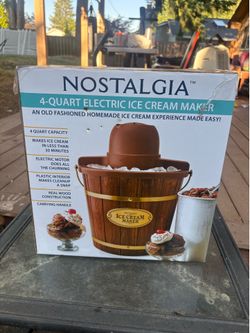 Nostalgia ice cream maker