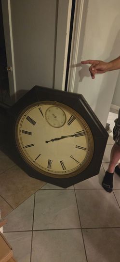 Miscellaneous decor