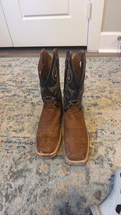 Justin boots size 10
