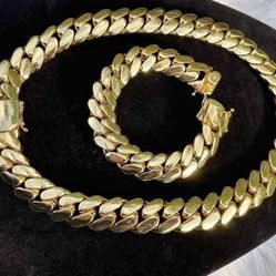 New 18k Yellow Gold Filled Cuban Link Chain And  Bracelet Set