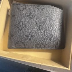LV Men’s Wallet 
