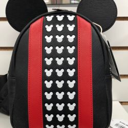 Disney Loungefly Mickey Mouse Toss Backpack 🎒 (70501325)