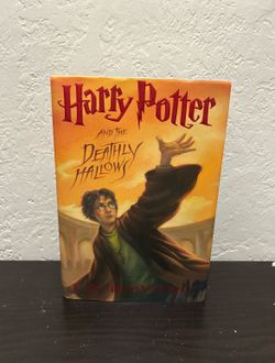 Harry Potter deathly hallows (hardcover )