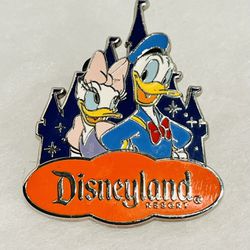 Donald Duck & Daisy Duck Disneyland Castle DLR Official Disney Parks Pin 2016 