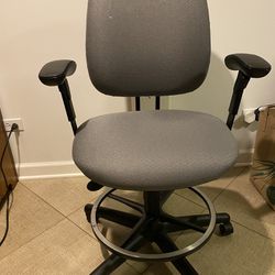 Ergonomic Office Chair Thumbnail