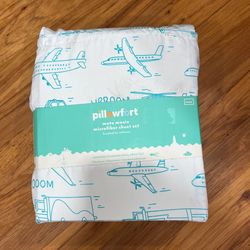 Pillowfort Twin Sheet Set - Never Used