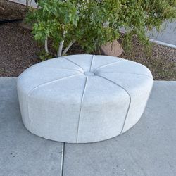 Living Spaces Oval Ottoman ( Can Deliver For $10 )