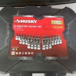 3/8 Husky 37pcs Bit Socket Set. Brand New. $25. Pickup In Evergreen Park.
