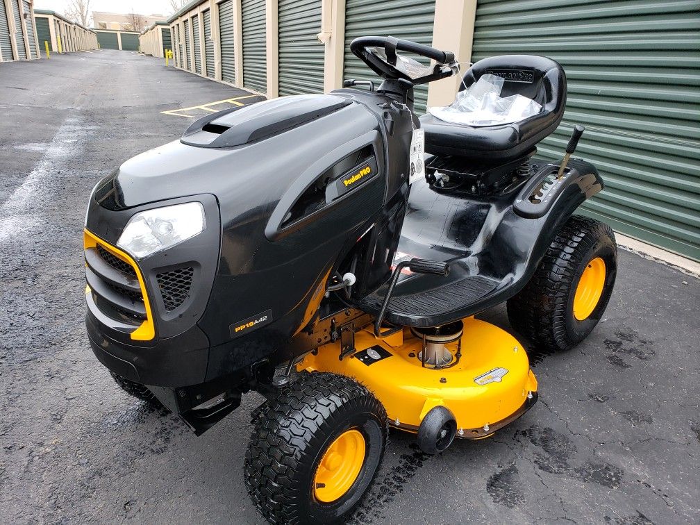 Brand New Poulan Pro Lawn Tractor 42 inch deck 19hp Briggs engine
