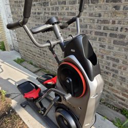 Bow flex Max Trainer m5