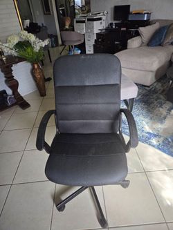 Desk chair