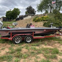 Champion Bass Boat Honda 225 HP