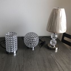 Lámparas De Cristal Excelentes A Su Decoración De Cuarto Sala $40 Cada Una.