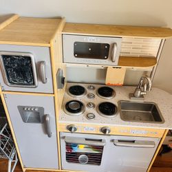 Play Kitchen 