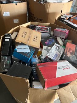 Amazon Electronics Mix Pallet 5FT Gaylord