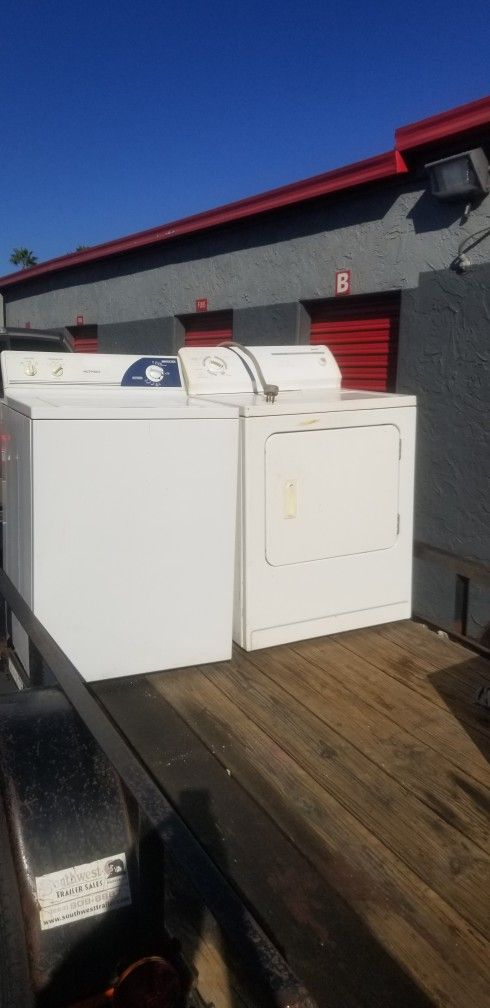 KENMORE ELECTRIC WASHER AND DRYER SET