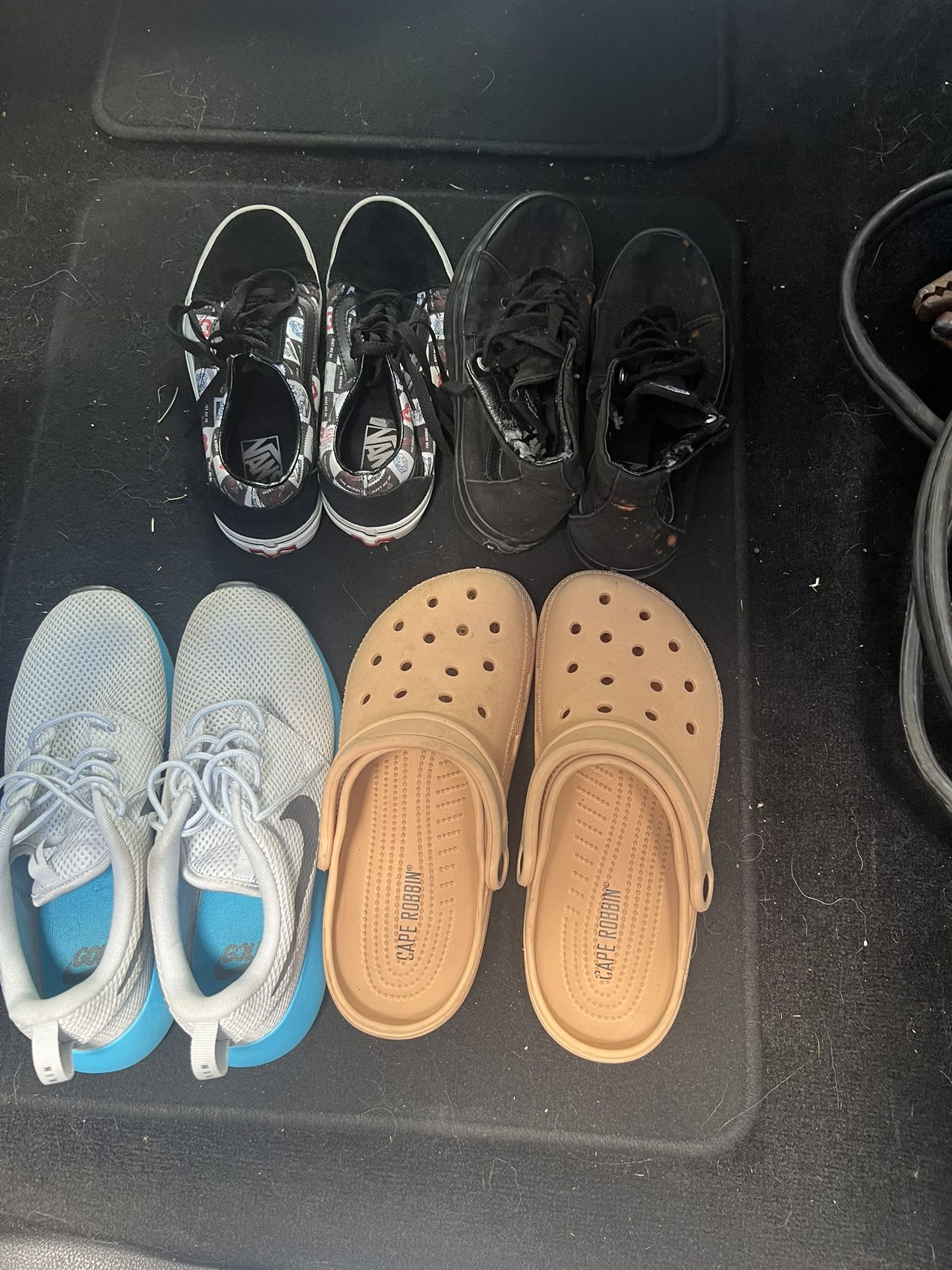 Women’s/ Mens Shoes 
