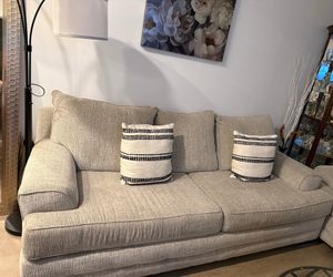 Couch set