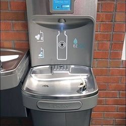Elkay Water Fountain And Bottle Refill Station