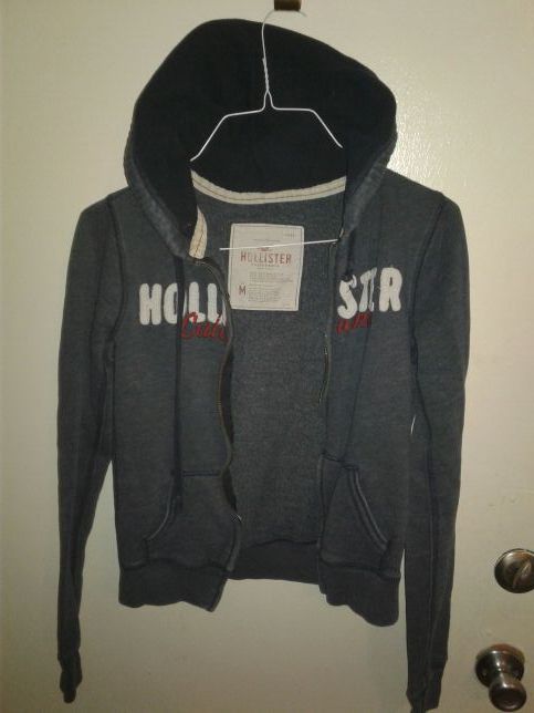 Size m Hollister hoodie