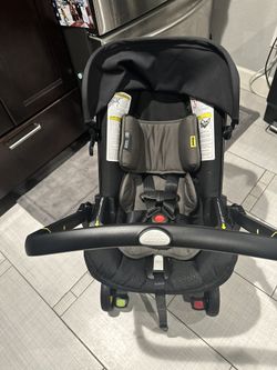 uppababy vista dimensions UPPAbaby Vista V2 + Mesa V3 Travel System Bundle