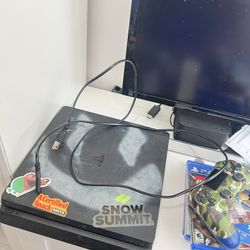 SELLING PS4 FOR QUICK CASH.