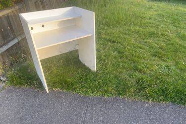 Free desk