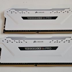 CORSAIR VENGEANCE PRO RGB 16GB 2x8GB WHITE