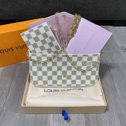 Iv Purse (Description⬇️)