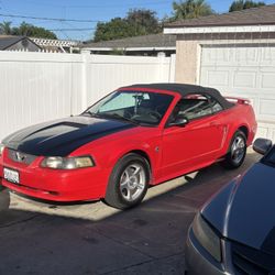 2004 Ford Mustang