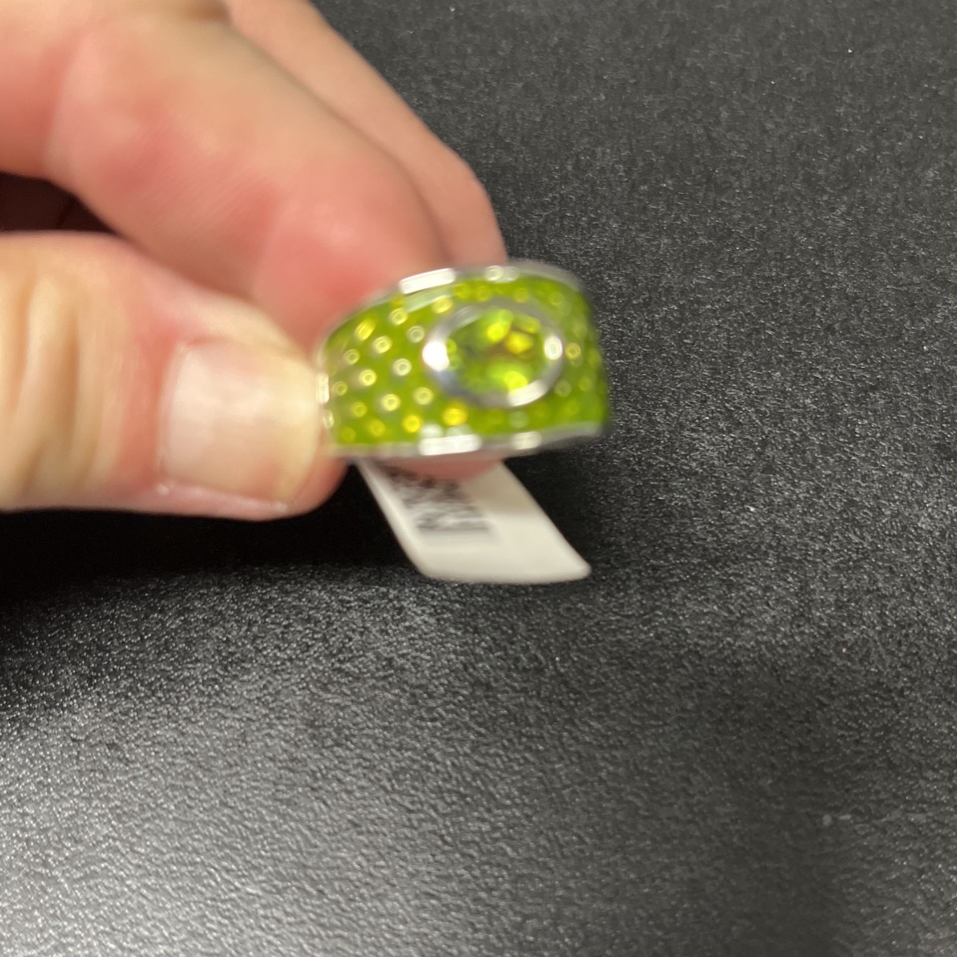 New In Box Parot Green Resin Ring Size 7
