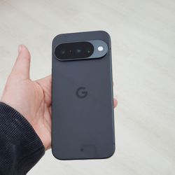 Google - Pixel 10 6.3" (Unlocked) 128GB Excellent Obsidian