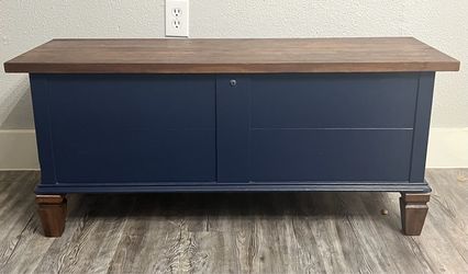 Lane Cedar Chest