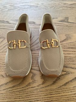 Verley New Women’s shoes breatable mesh beige slip ons size 9.5