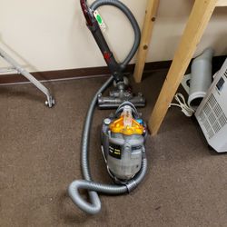 Dyson DC21 Stow Away Canister Vacuum