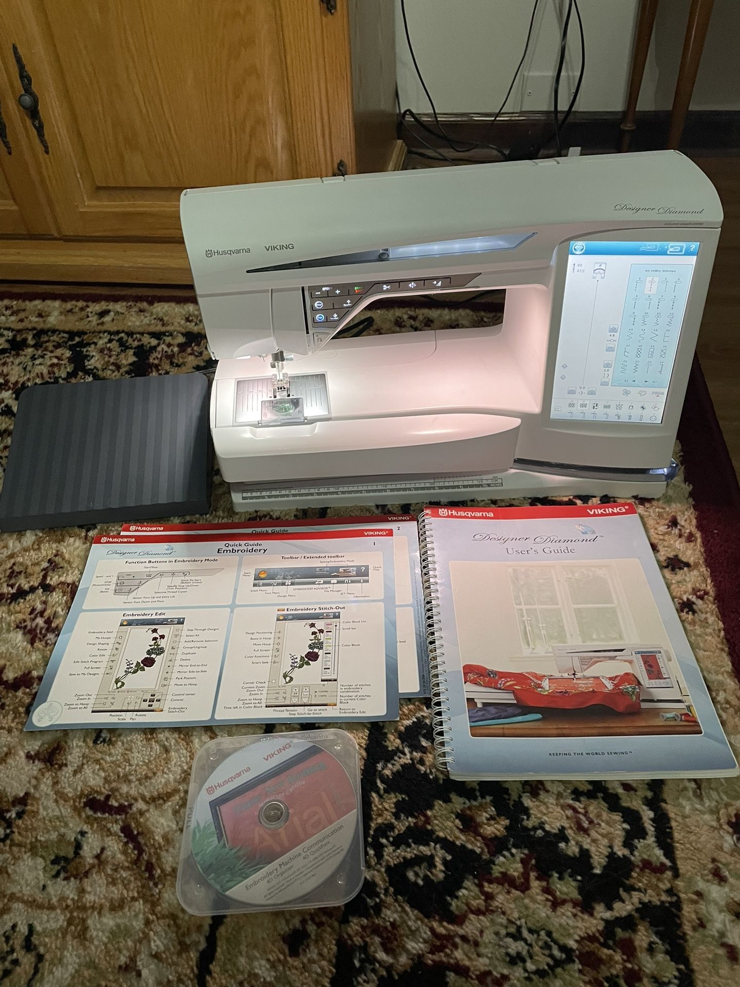 Husqvarna Viking Designer Diamond Sewing Machine and embroidery 