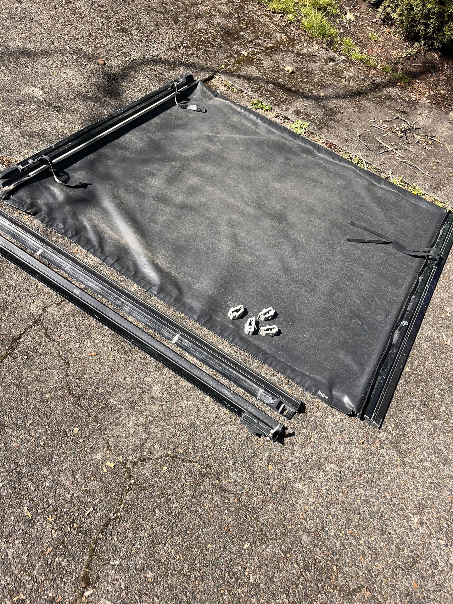 Truxedo Soft Roll Up Truck Bed Cover 5.5ft Ford