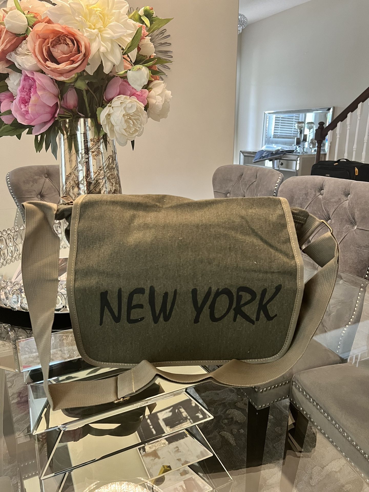 $15 Each NWT Bon Voyage New York Canvas Crossbody Messenger Bag Green Color