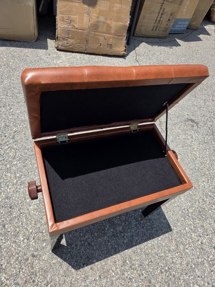 piano bench