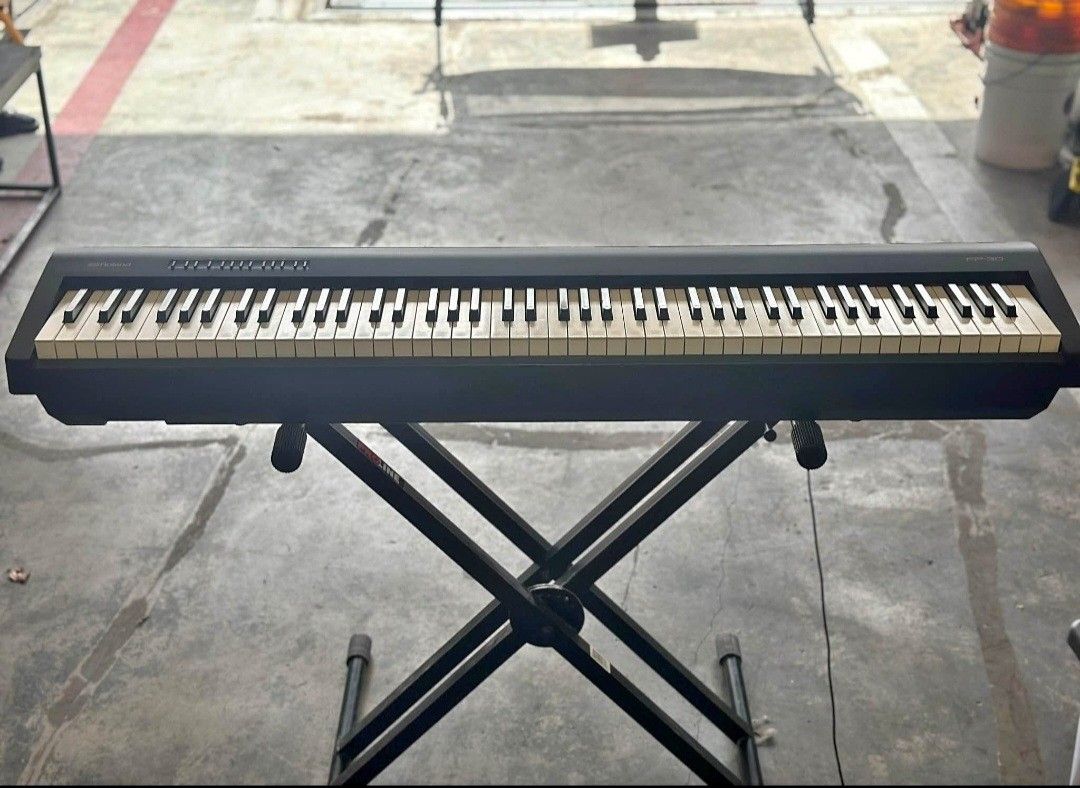 RolandFP30DigitalPiano for Sale in Richmond, KY OfferUp