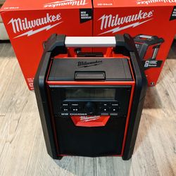 Milwaukee Job site Radio