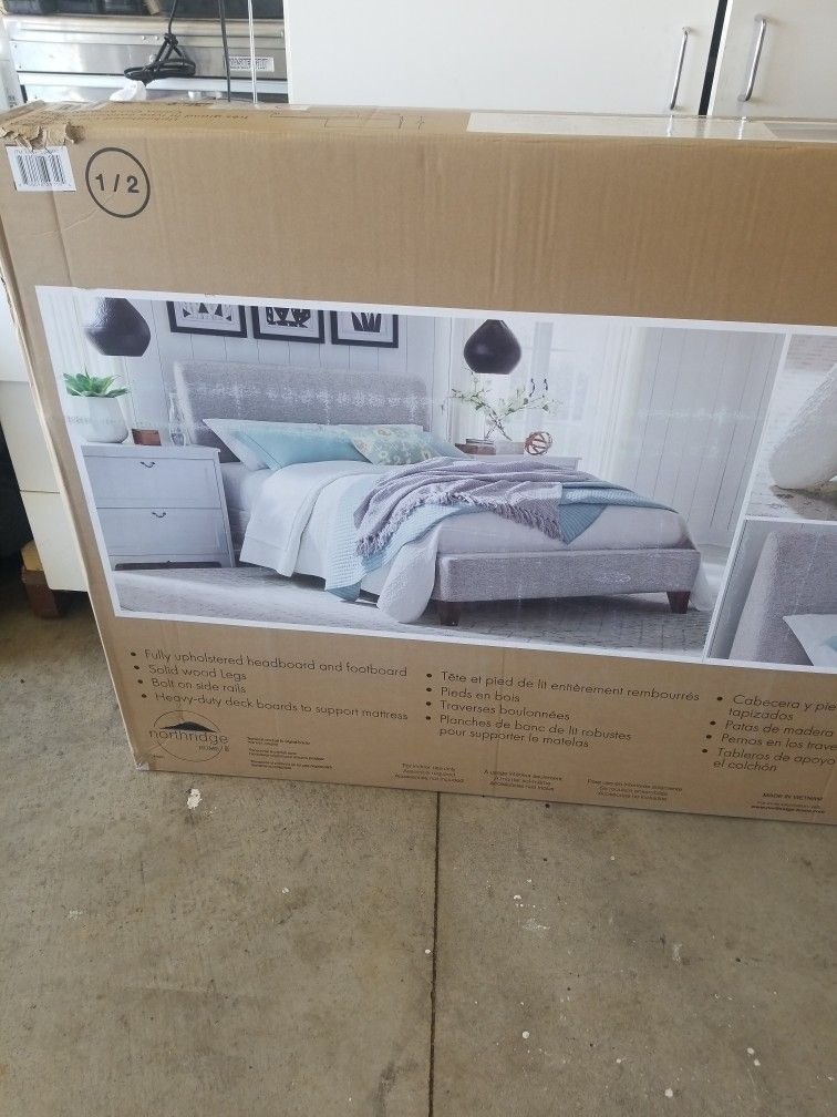Upholstered Cal-king Bed Northridge Home