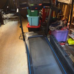 !!!!Treadmill. Used Less Than 5hrs!!!!!! Cheap Price!!!