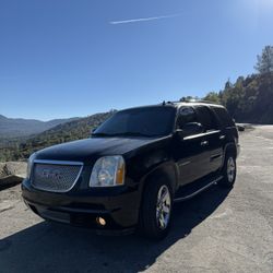 Yukon Denali AWD 