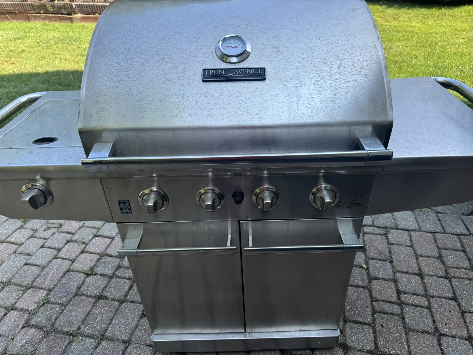 Nice Stainless Steel Propane BBQ grill, 4+1 Burners
